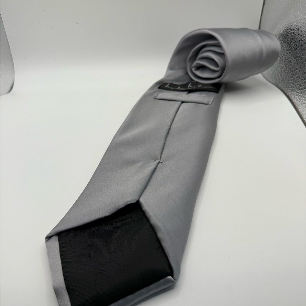 Nicole Miller Classic Silk Gray Tie - Picture 2 of 5